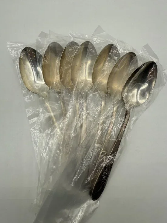 Oneida SL & GH Rogers Silverplate 1948 PRESENTATION Seven (7 ) 6” Teaspoons - Picture 12 of 12